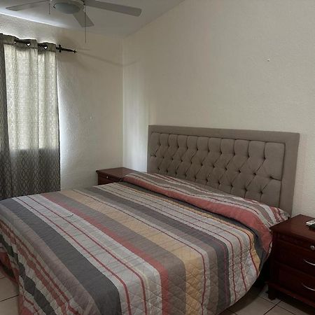 Casa De Lizamaria Apartment Manzanillo Bagian luar foto